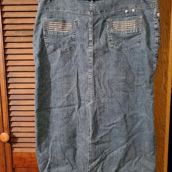 Women Jean Skirt - Picture 2 of 5